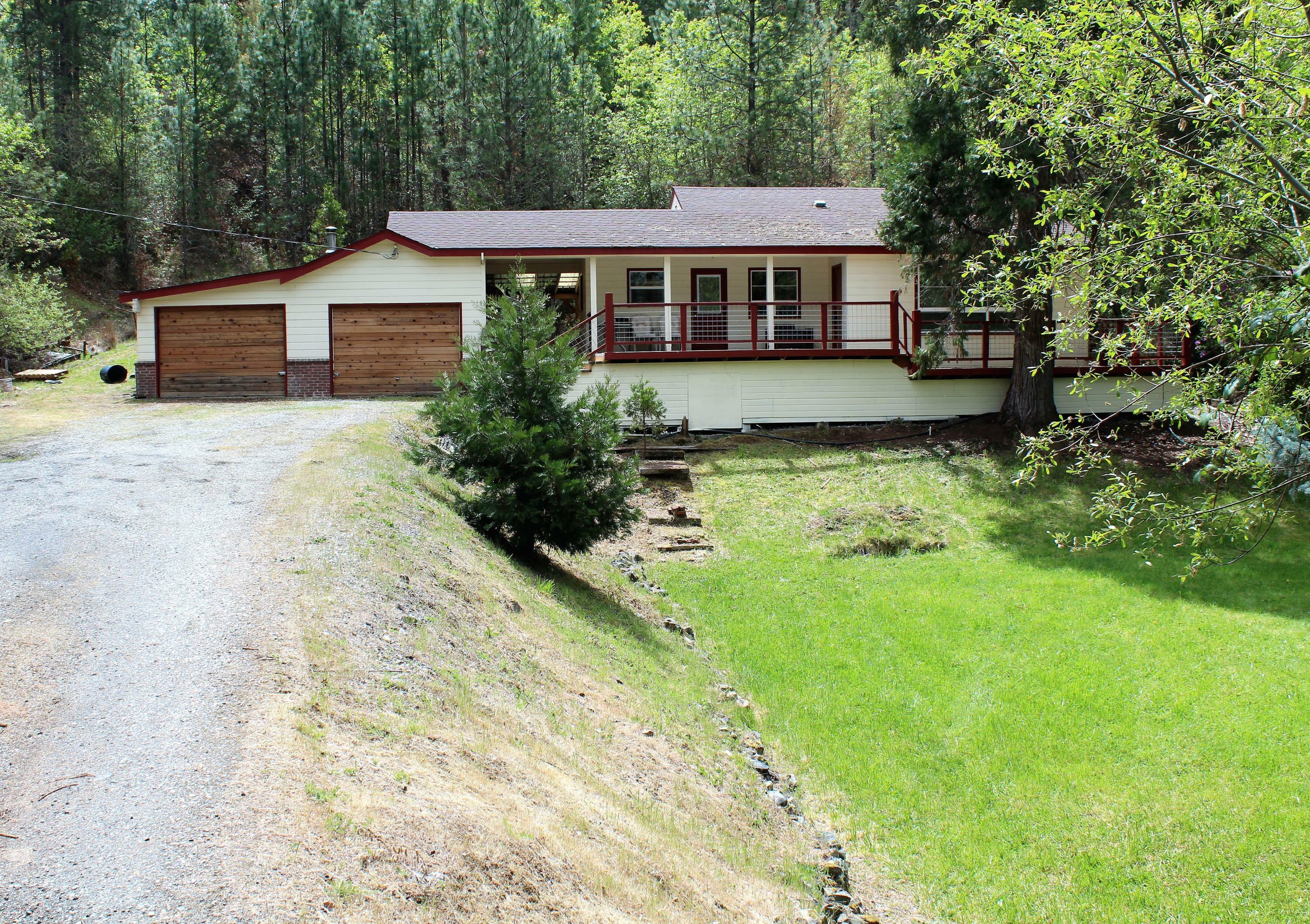 Property Photo:  6111 Rogue River Highway  OR 97527 