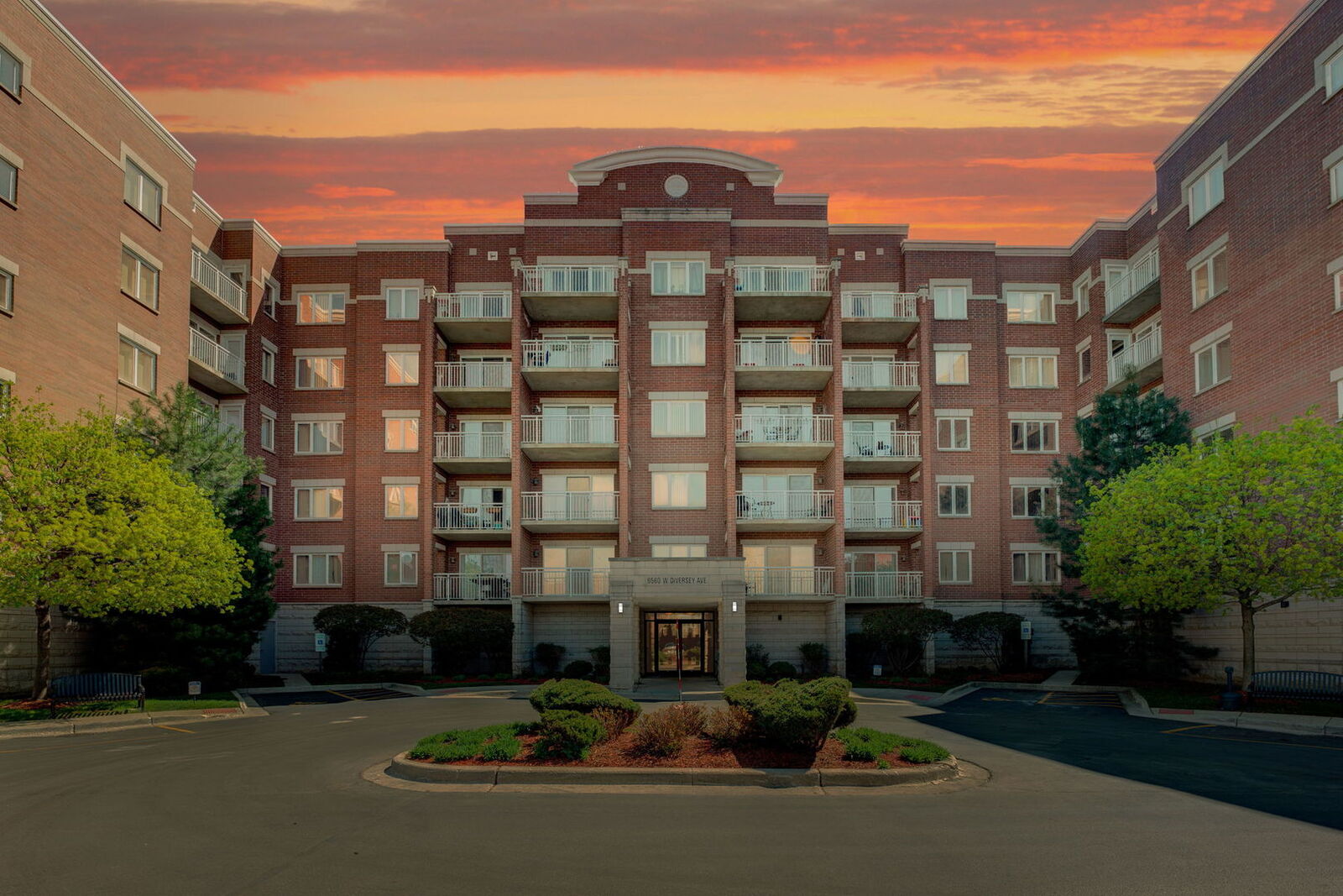 Property Photo:  6560 W Diversey Avenue 414D  IL 60707 
