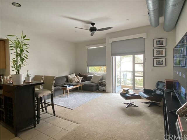 Property Photo:  133 The Promenade N 304  CA 90802 