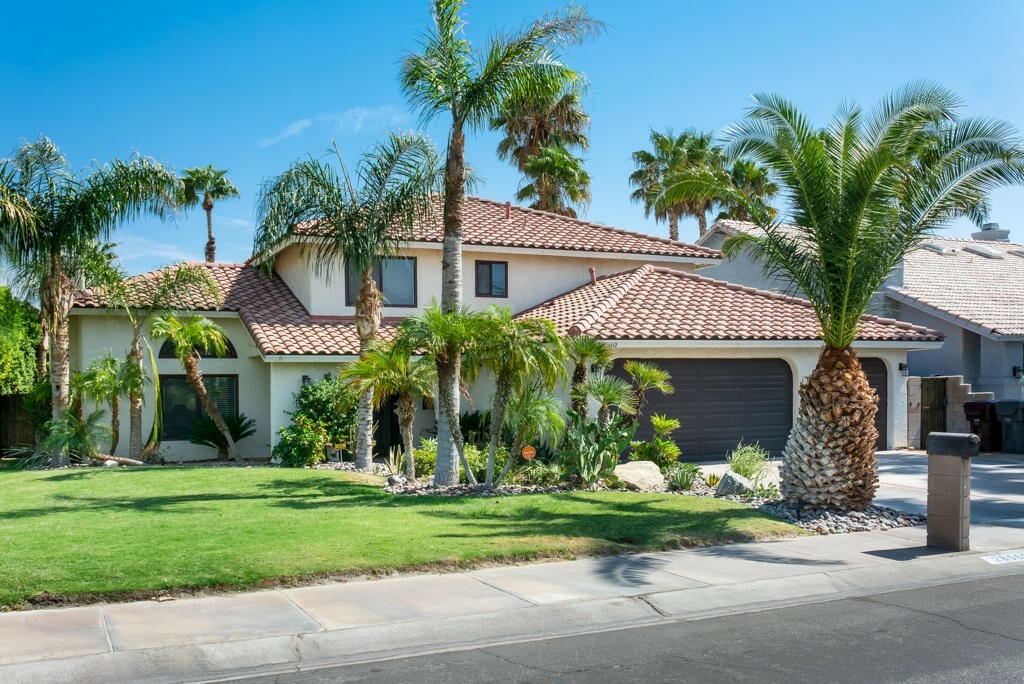 Property Photo:  28560 Avenida Diosa  CA 92234 