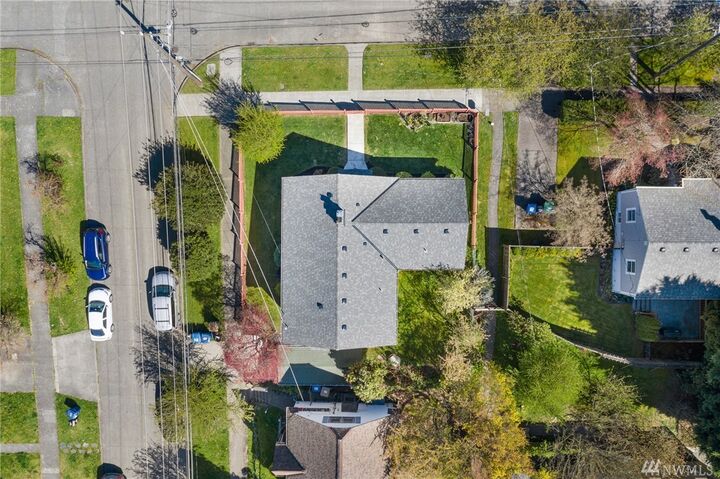 Property Photo: 1533 30th Ave WA 98122