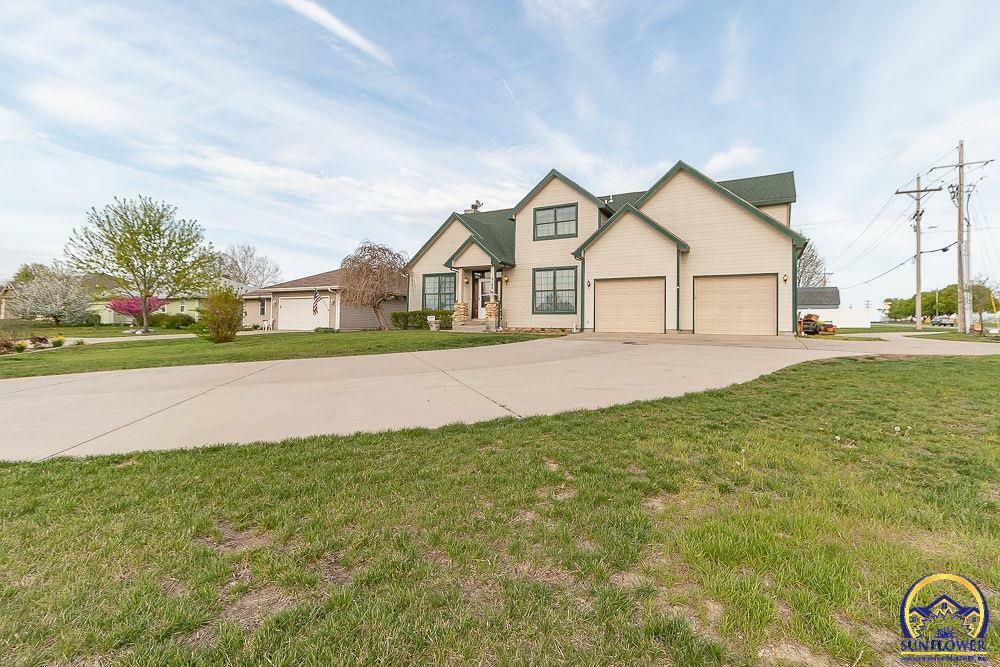 Property Photo:  2848 SW Indian Hills Rd  KS 66614 