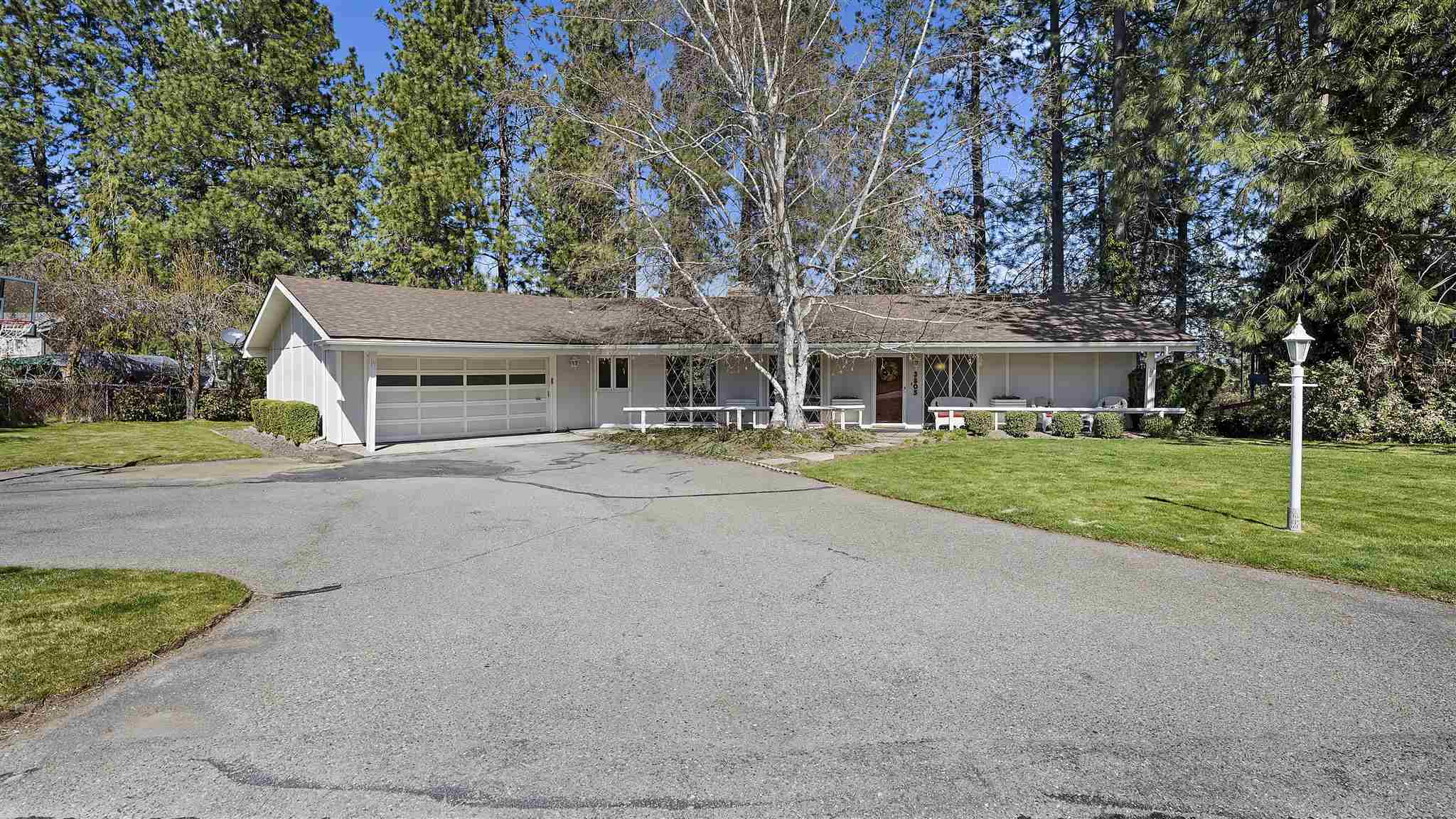 Property Photo: 3805 S Ridgeview Dr WA 99206-9549