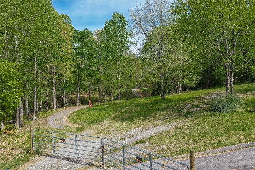 Property Photo: 100 Jessie Lane SC 29682