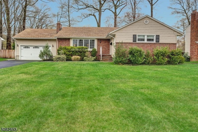 Property Photo:  110 Glenwood Rd  NJ 07016 