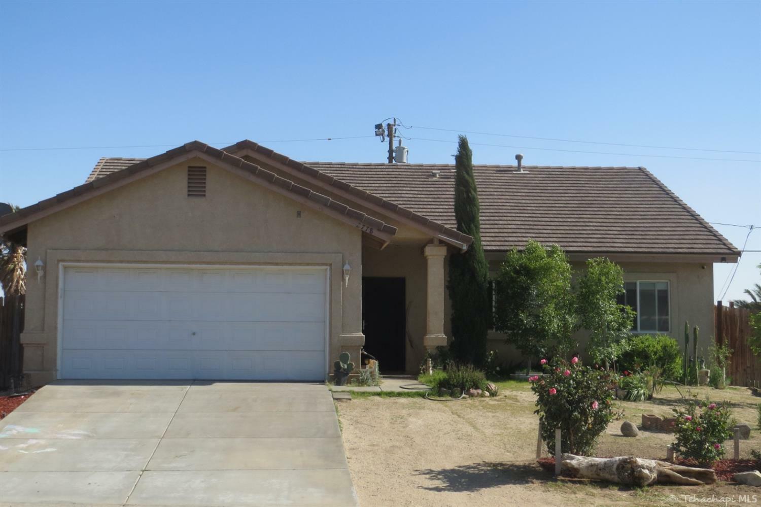 Property Photo:  2778 Delmar Avenue  CA 93501 