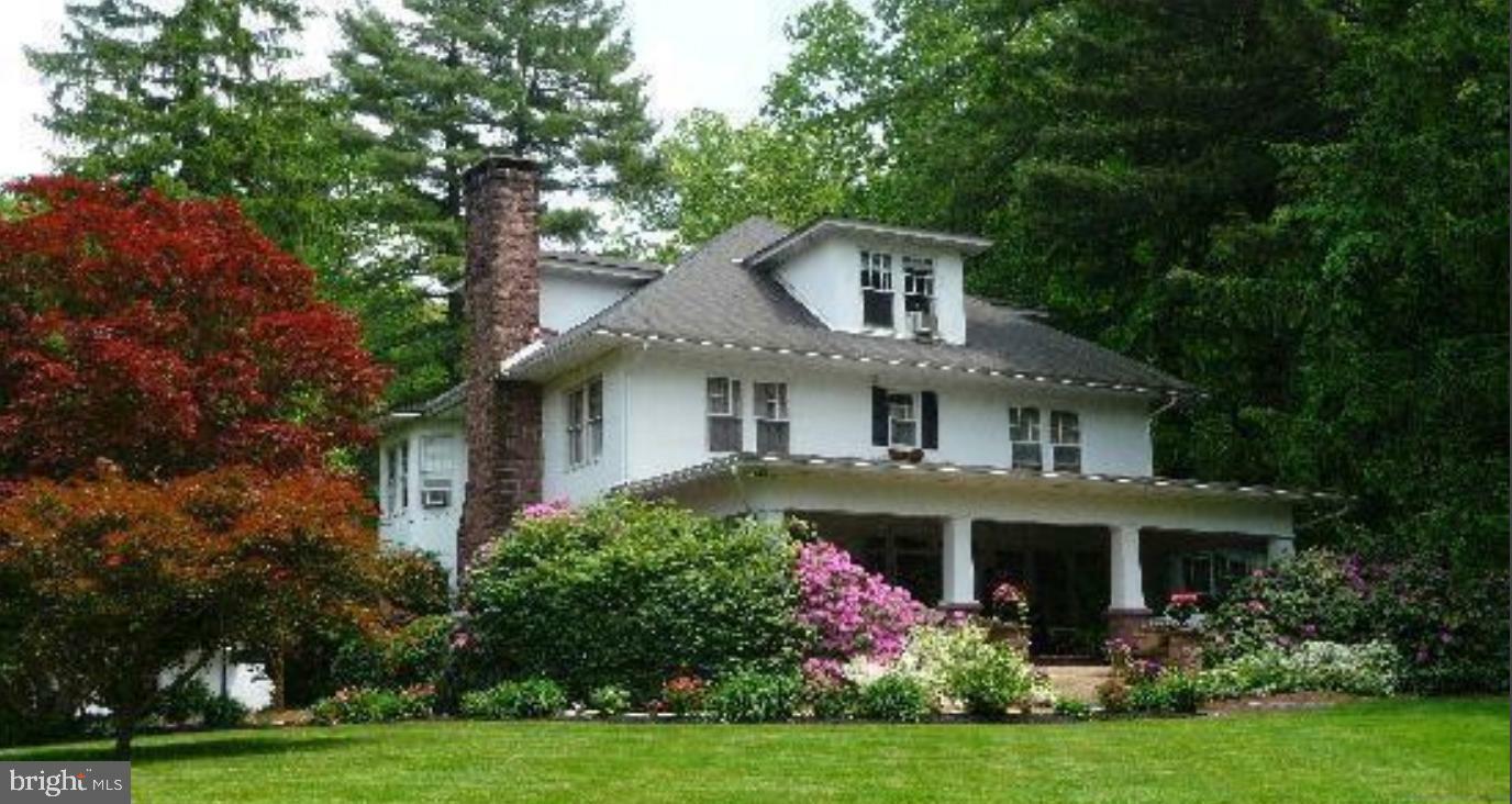 Property Photo: 16 W Kauffman Avenue PA 17064