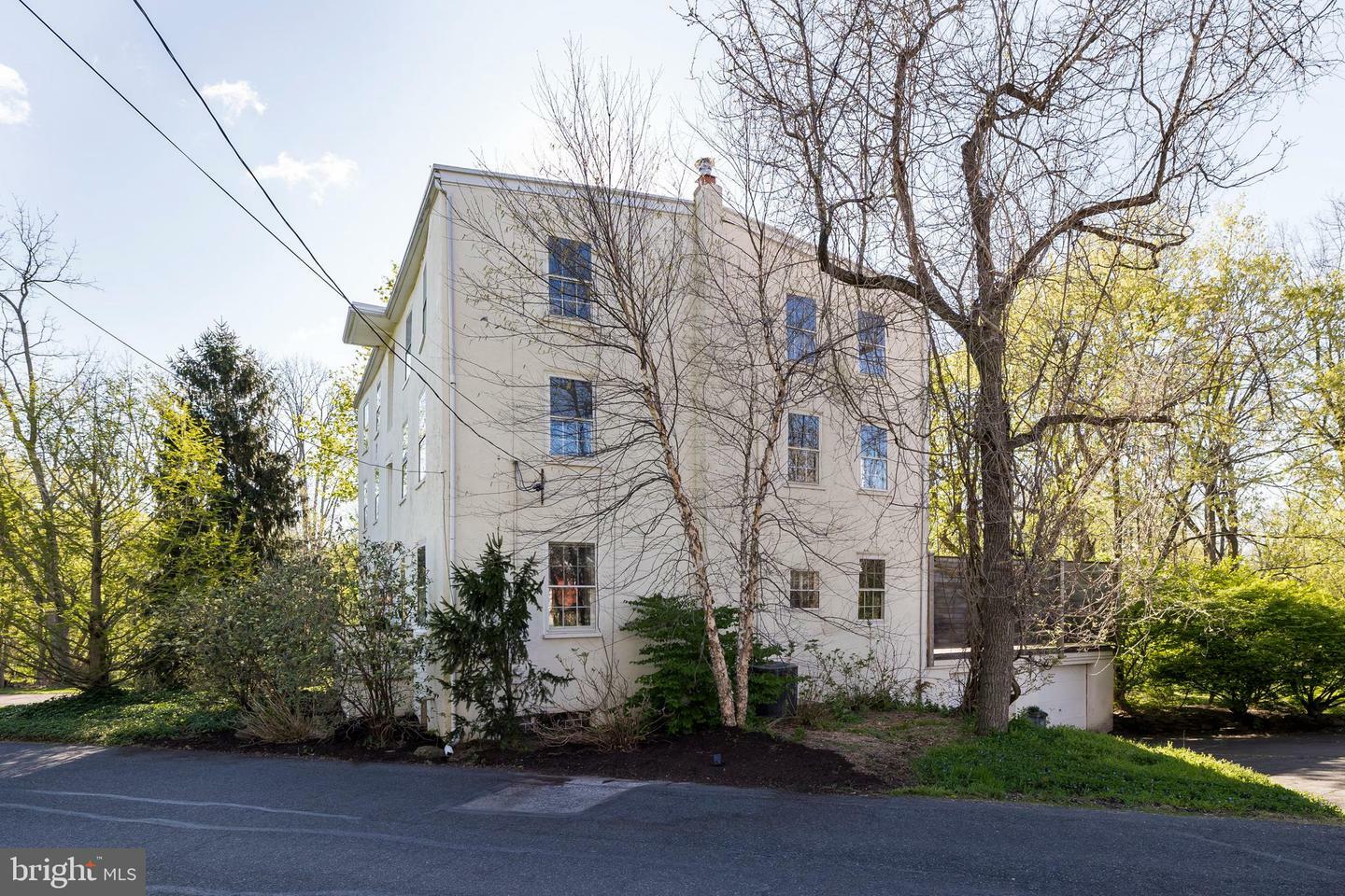 Property Photo:  1740 Clemens Road  PA 19438 