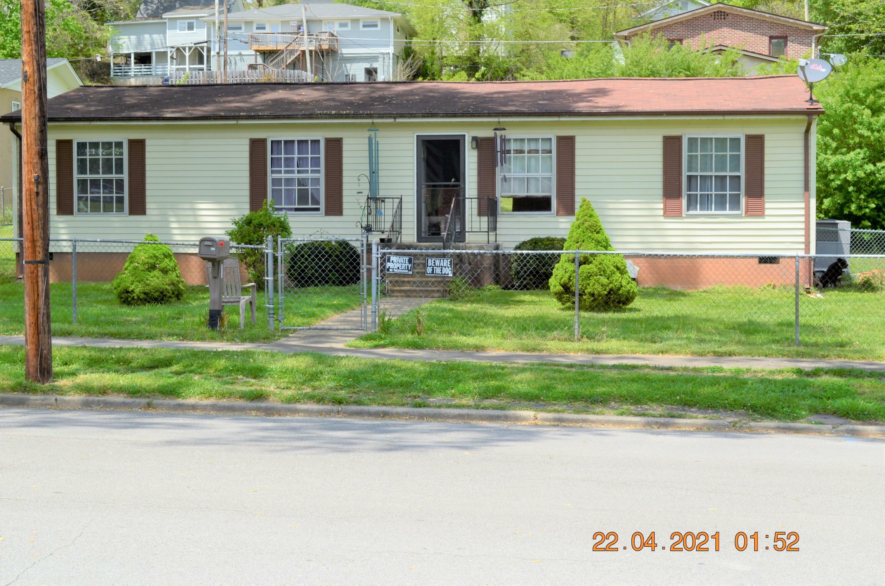 Property Photo:  629 Clifty St  TN 37748 