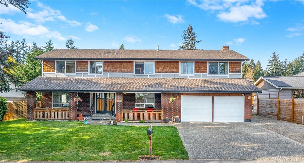 Property Photo:  2121 108th St SE  WA 98208 