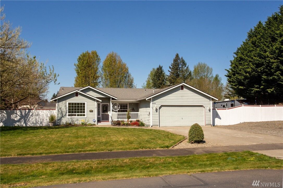 Property Photo: 21210 94th Av Ct E WA 98338