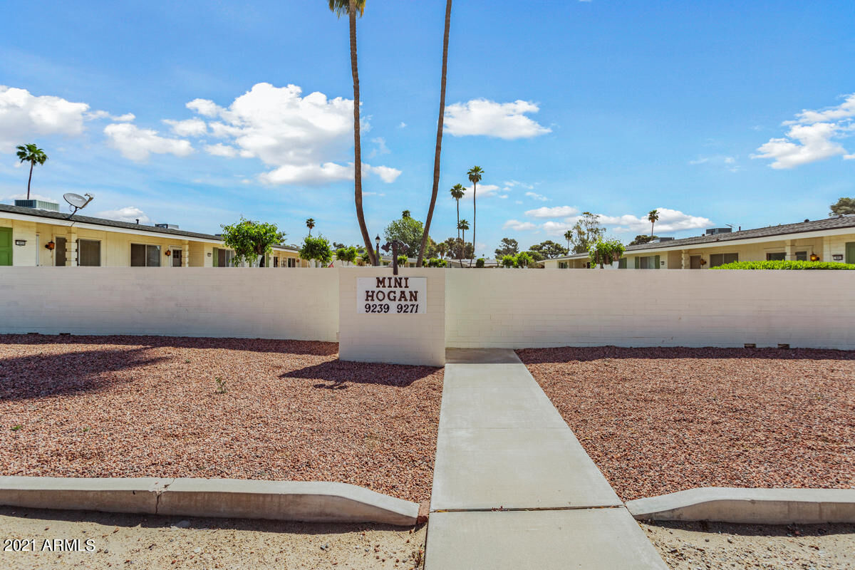 Property Photo: 9257 N 111th Avenue AZ 85351