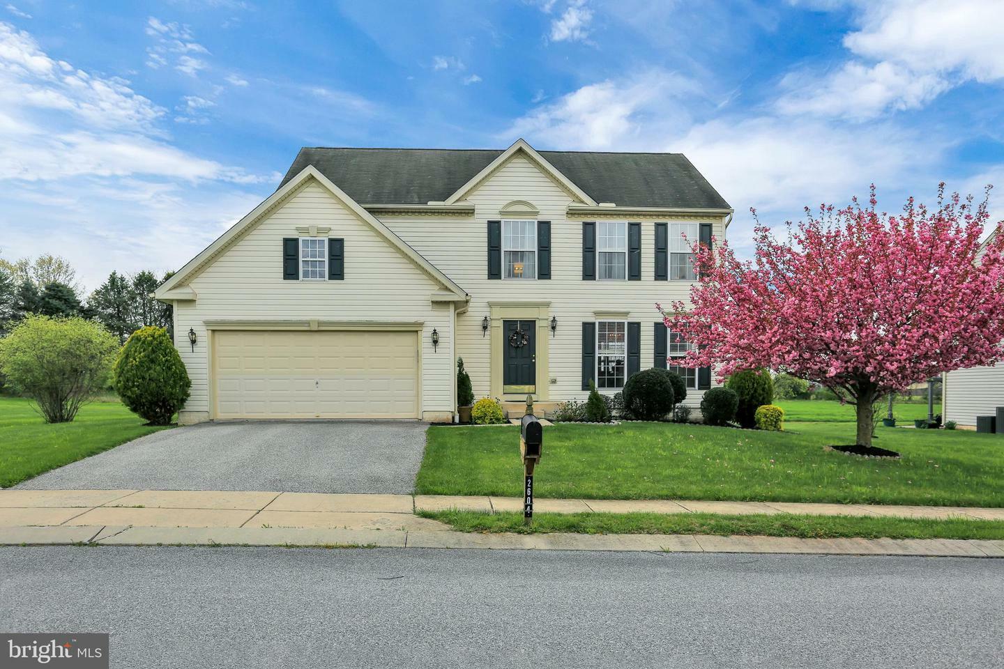 Property Photo:  2604 Rosebay Drive  PA 17408 