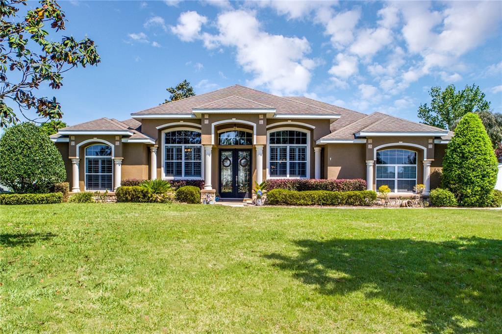 Property Photo: 23345 Oak Cluster Drive FL 32776