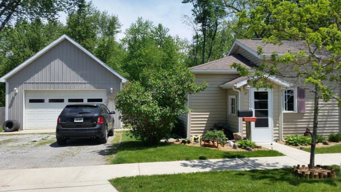 Property Photo:  47 Willow Street  MI 49242 