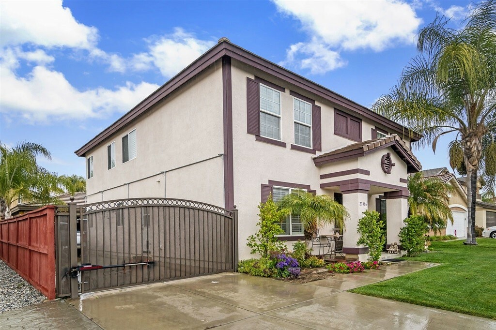 Property Photo:  27486 Sierra Madre Dr  CA 92563 