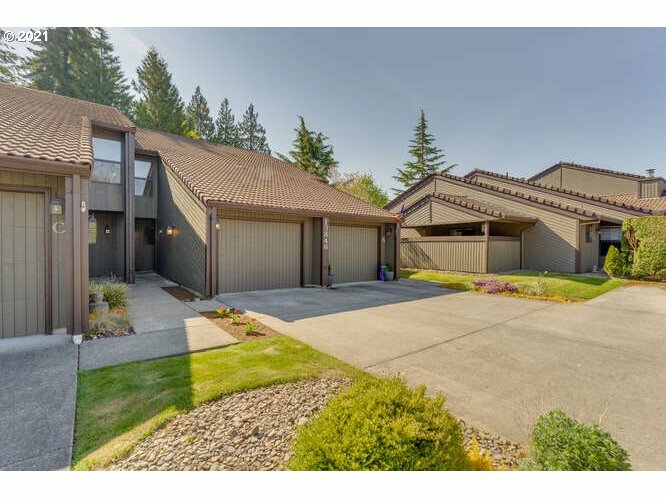 Property Photo:  13846 NW 10th Ct B  WA 98685 