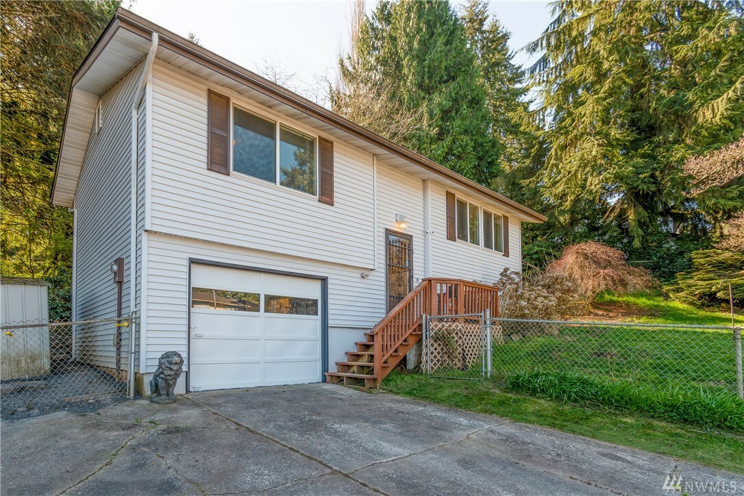 110 Rollingwood Dr  Kelso WA 98626 photo