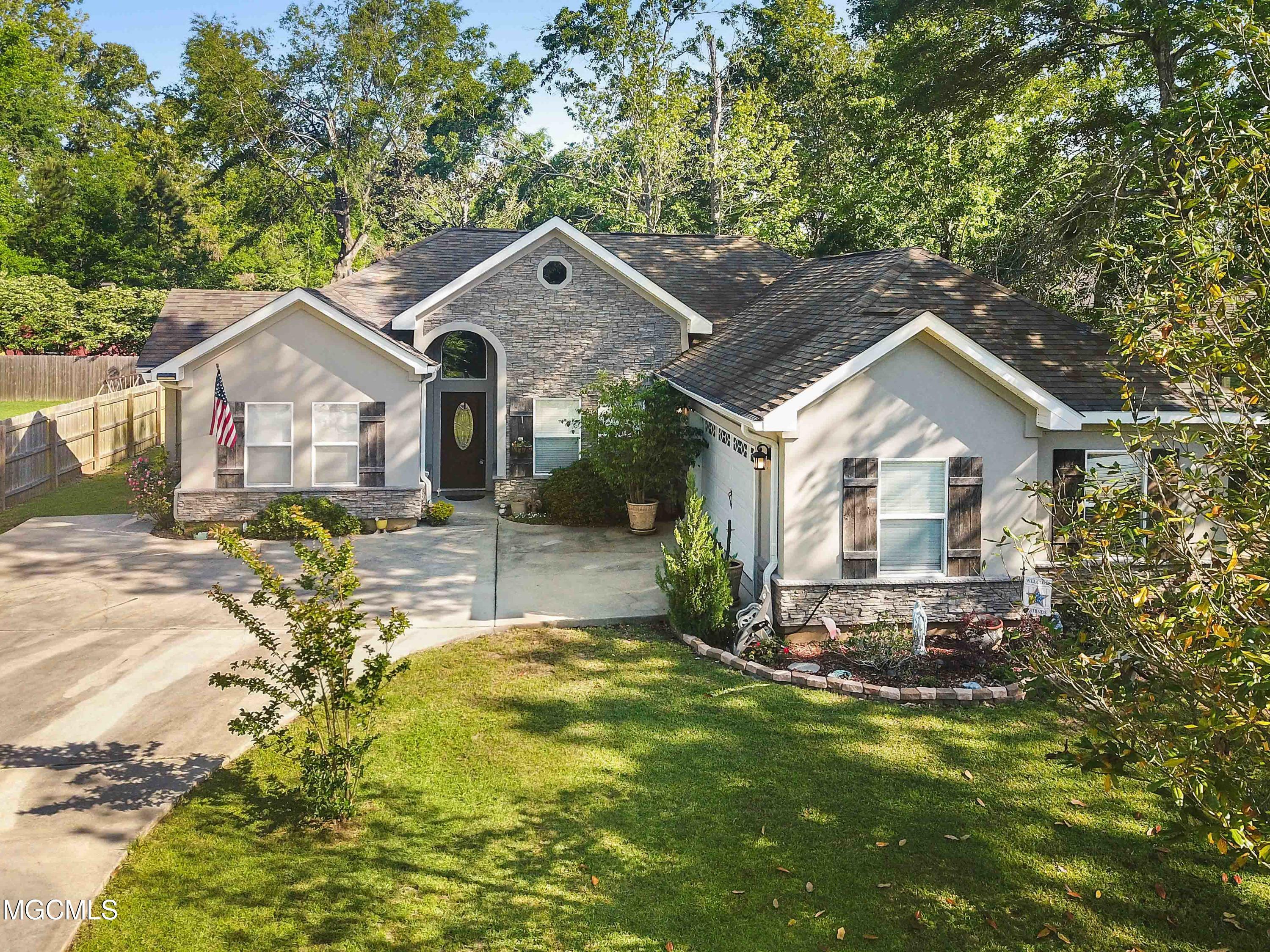 Property Photo: 6812 Apona Street MS 39525