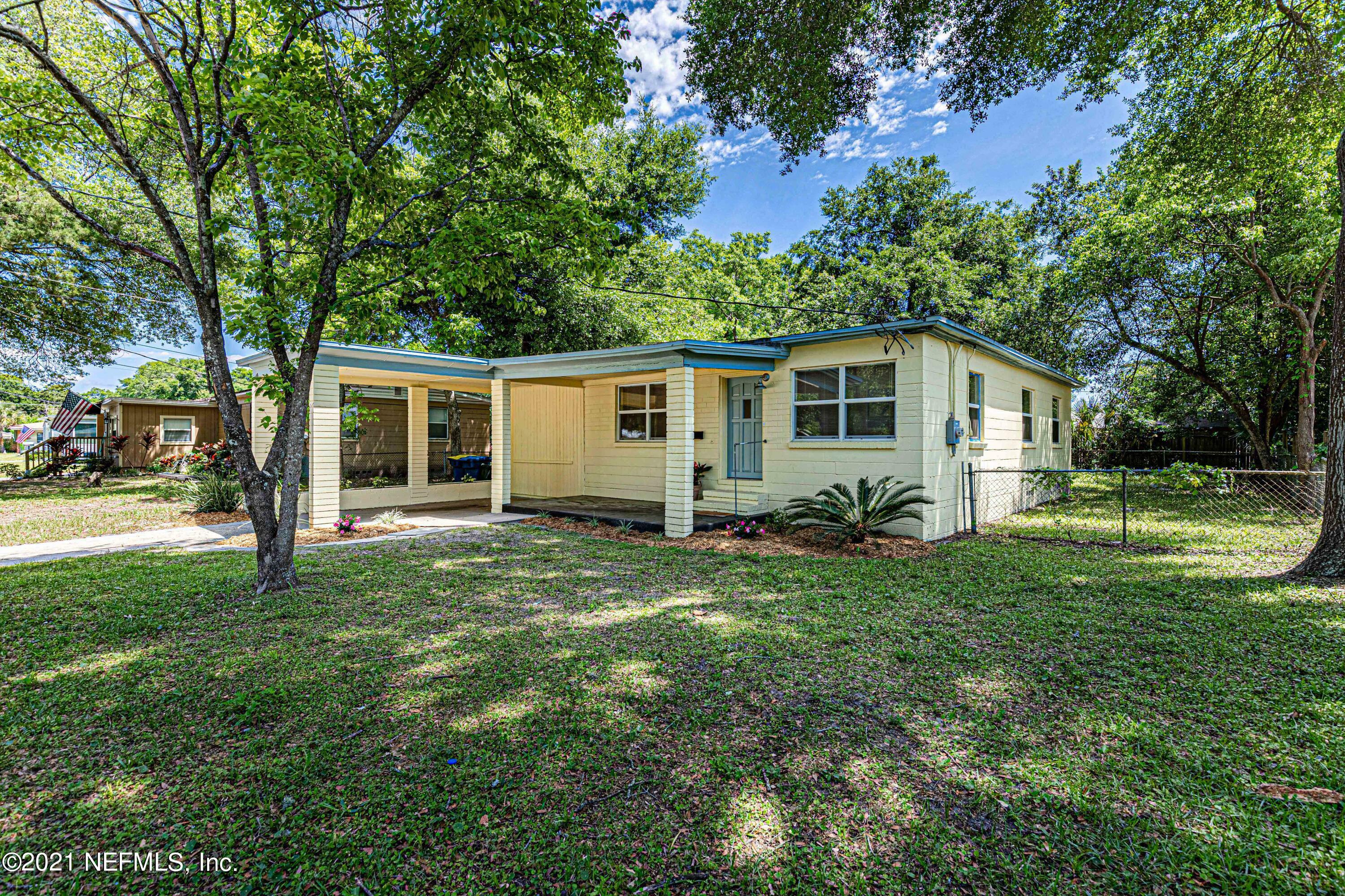 Property Photo:  2357 Pine Summit Drive E  FL 32211 