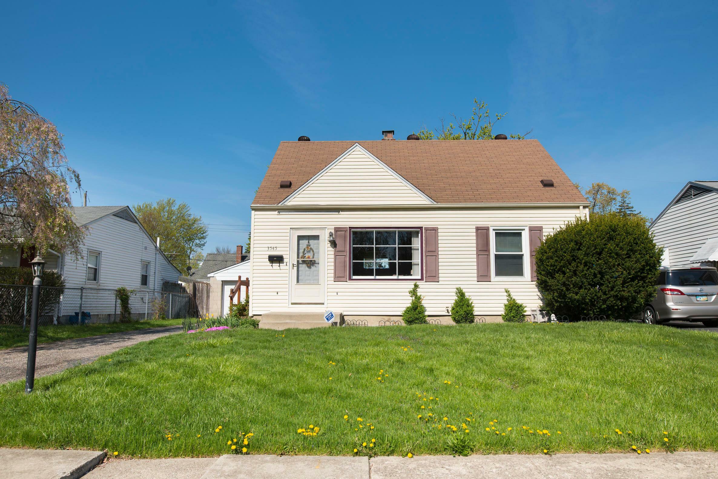 3545 Oaklawn Street  Columbus OH 43224 photo