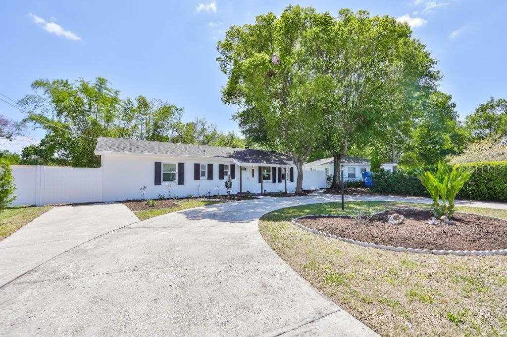 Property Photo:  3910 W Paxton Avenue  FL 33611 