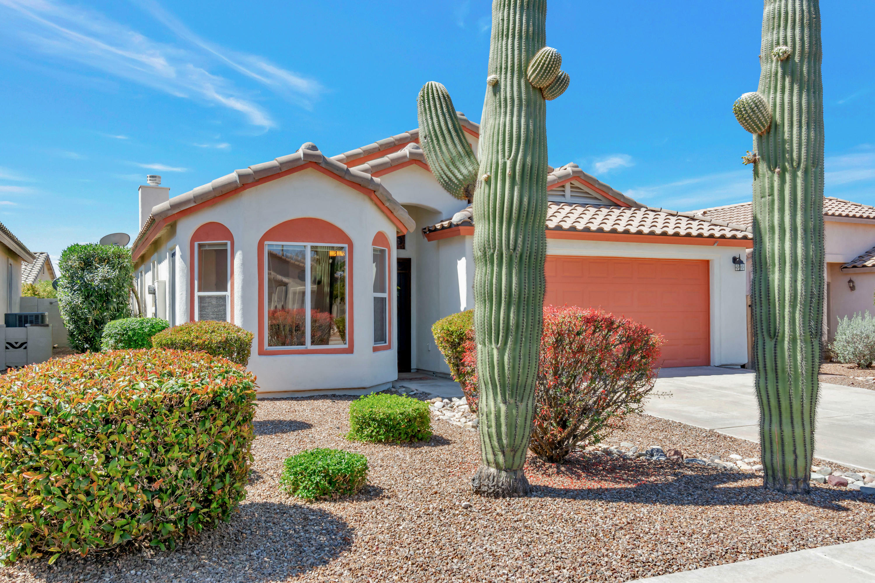 Property Photo:  5485 W Dove Of Peace Drive  AZ 85658 