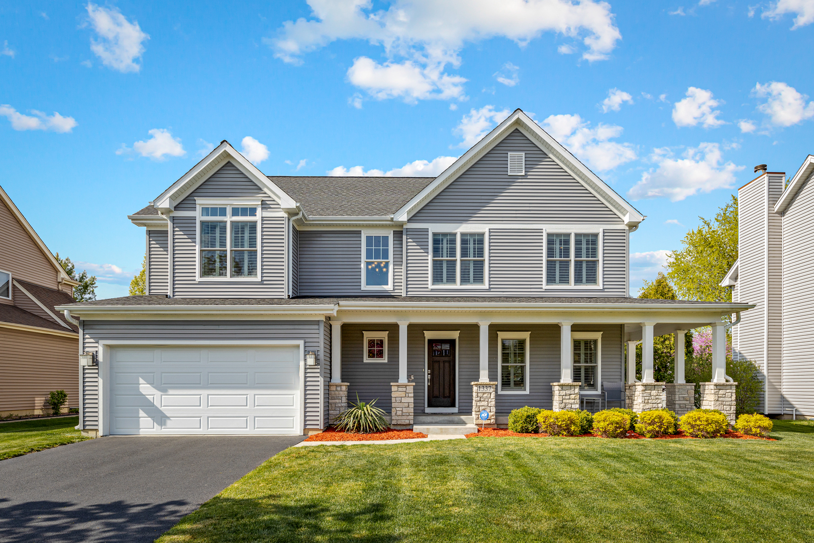 Property Photo:  1337 Lance Lane  IL 60188 