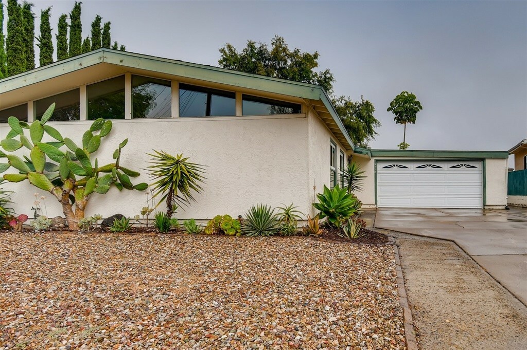 Property Photo: 9118 Rebecca Ave CA 92123