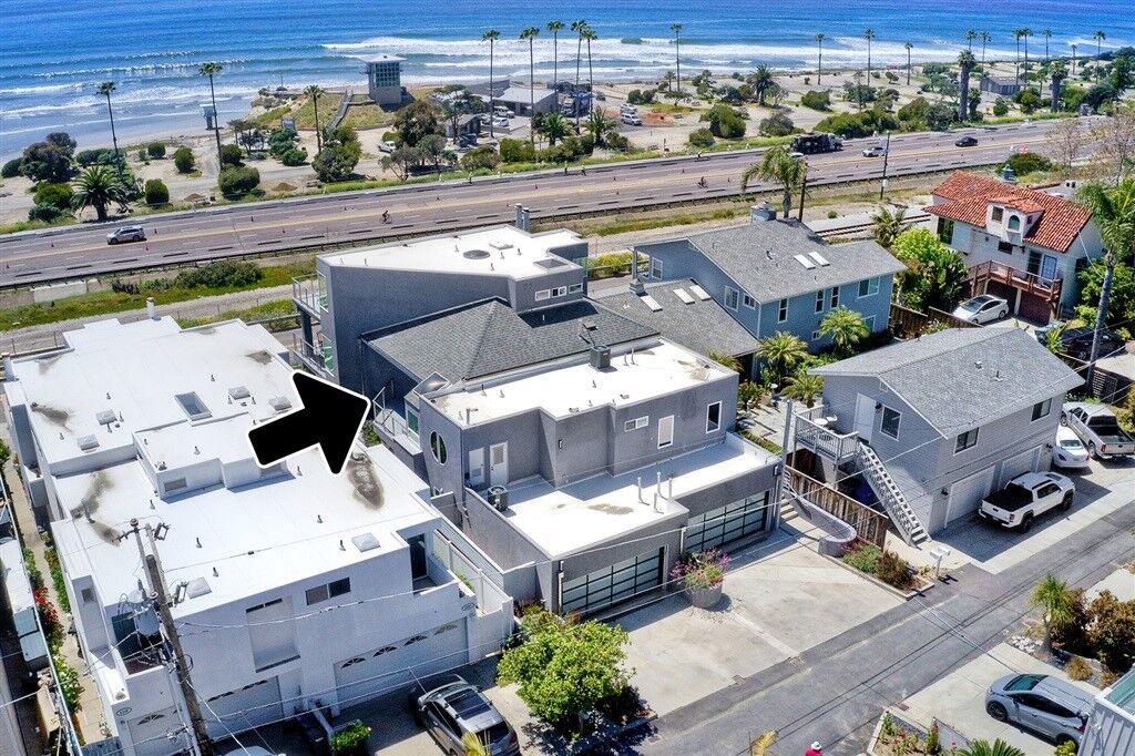 Property Photo:  2327 San Elijo Ave  CA 92007 