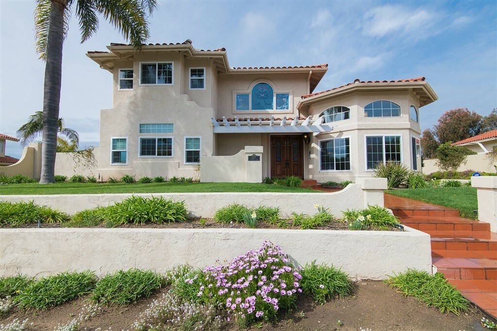 Property Photo: 4445 Sunnyhill Dr CA 92008