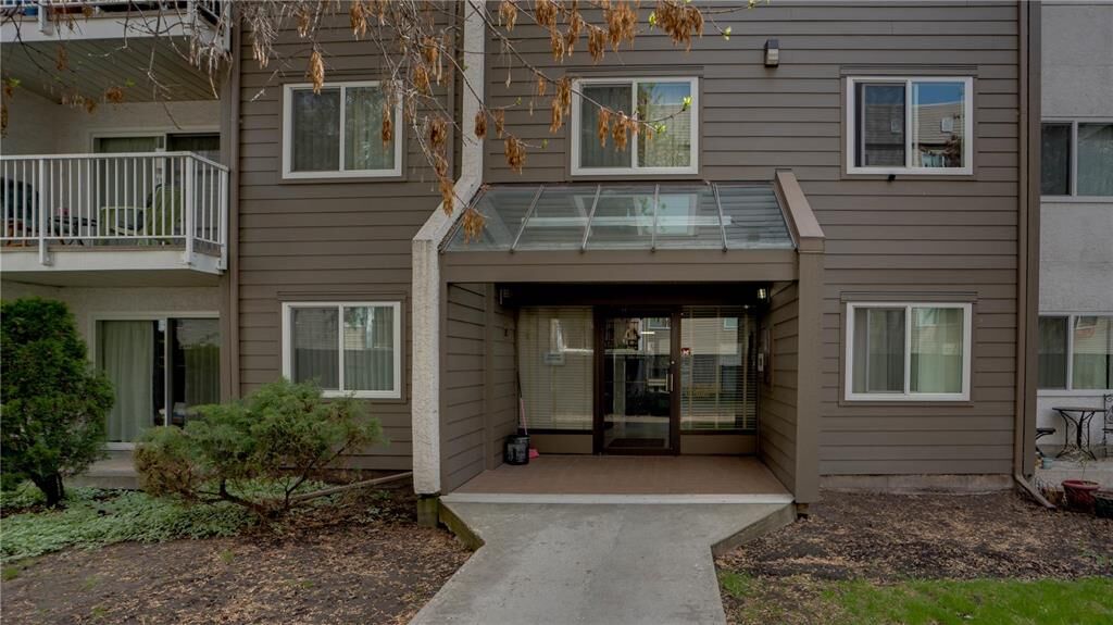 Property Photo:  395 Franklyn Road 211  BC V1X 5X6 