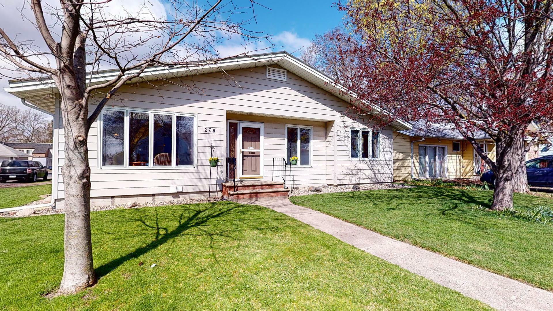 Property Photo:  264 S Oak Street  MN 55387 