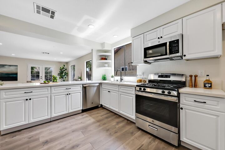 Property Photo:  31220 Avenida Valdez  CA 92234 