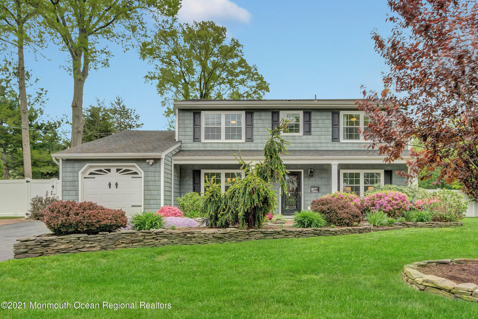 Property Photo:  12 Tanglewood Road  NJ 07748 
