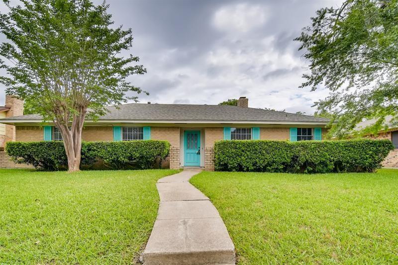 Property Photo:  413 Quintana Drive  TX 75043 