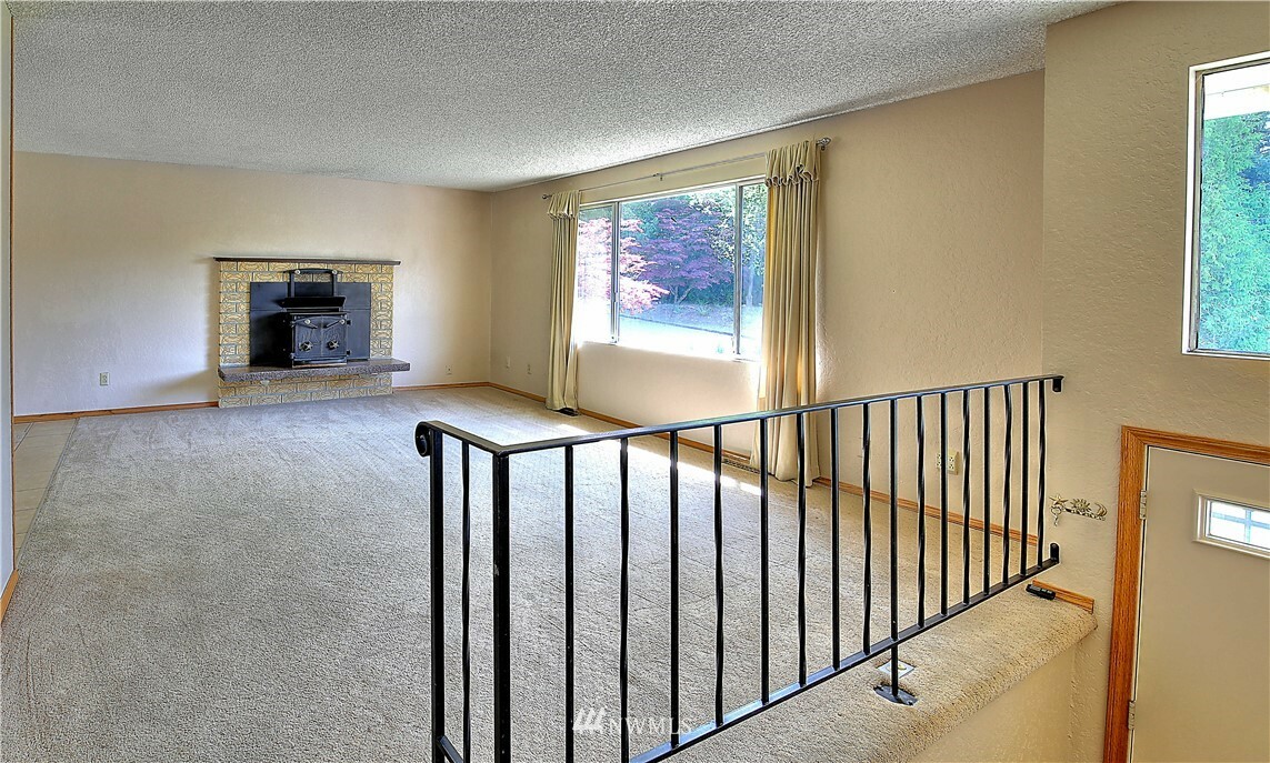 Property Photo:  10020 NE 204th Street  WA 98011 