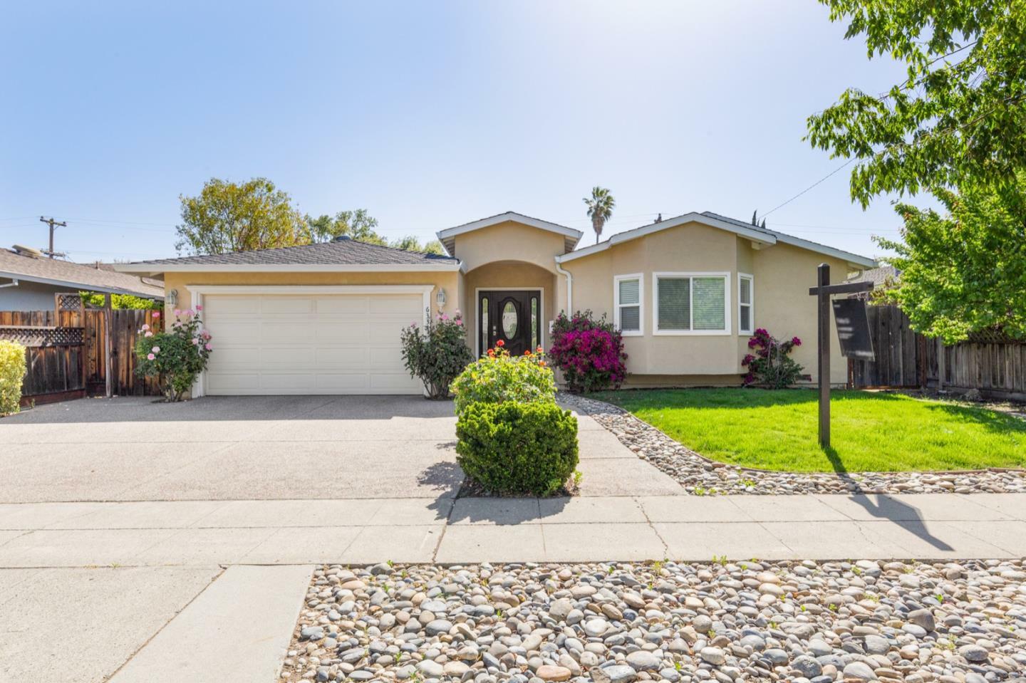 Property Photo: 6334 Lillian Way CA 95120
