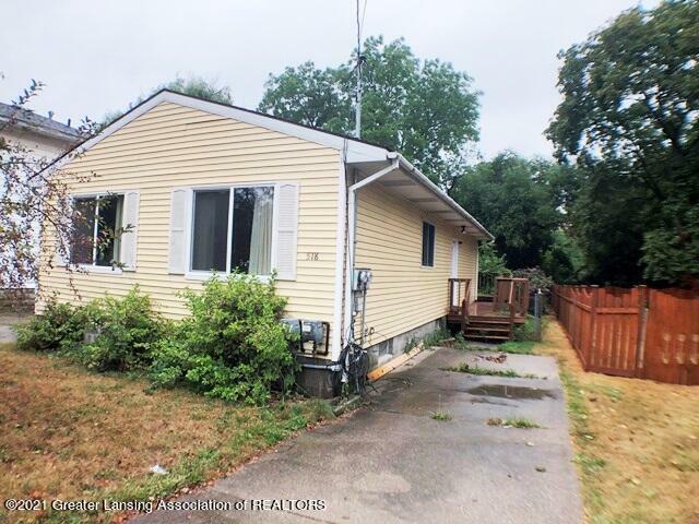 Property Photo: 518 S Rosemary Street MI 48917