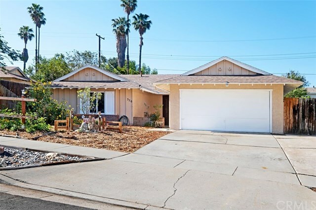 Property Photo:  370 Glenhill Drive  CA 92507 