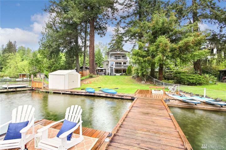 Property Photo:  25618 Lake Wilderness Lane SE  WA 98038 