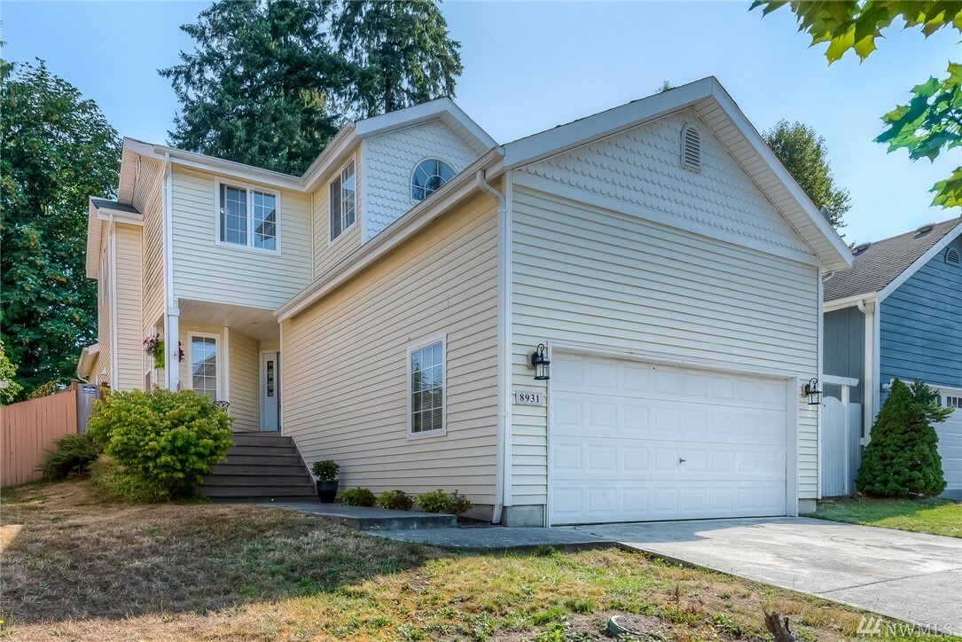 Property Photo: 8931 1st Place SE WA 98258
