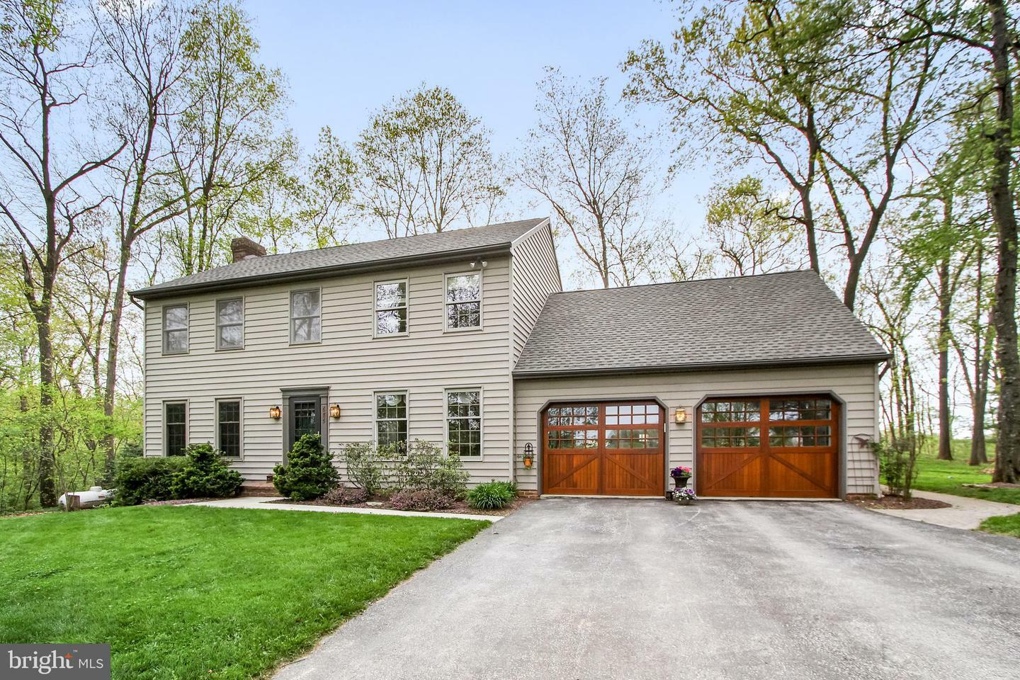 Property Photo:  685 Strawberry Road  PA 17349 