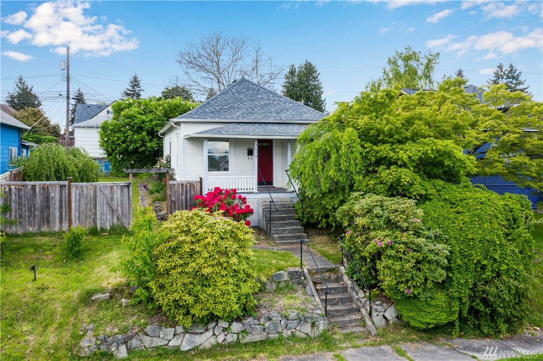 Property Photo:  3630 E J St  WA 98404 