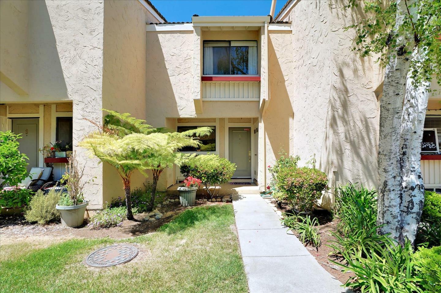 Property Photo:  260 West Dunne Avenue 8  CA 95037 