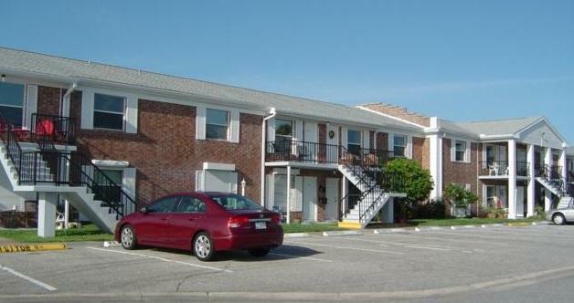 Property Photo: 190 E Olmstead Drive FL 32780