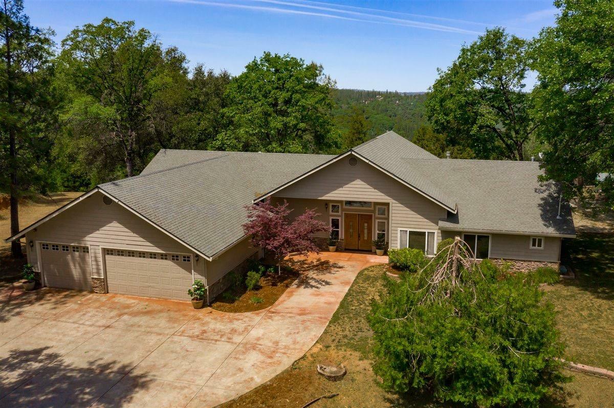 Property Photo: 19372 Buck Ridge Road CA 95949