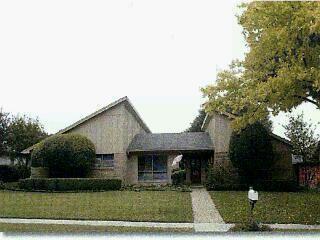 Property Photo: 2840 Meadowbrook Drive TX 75075