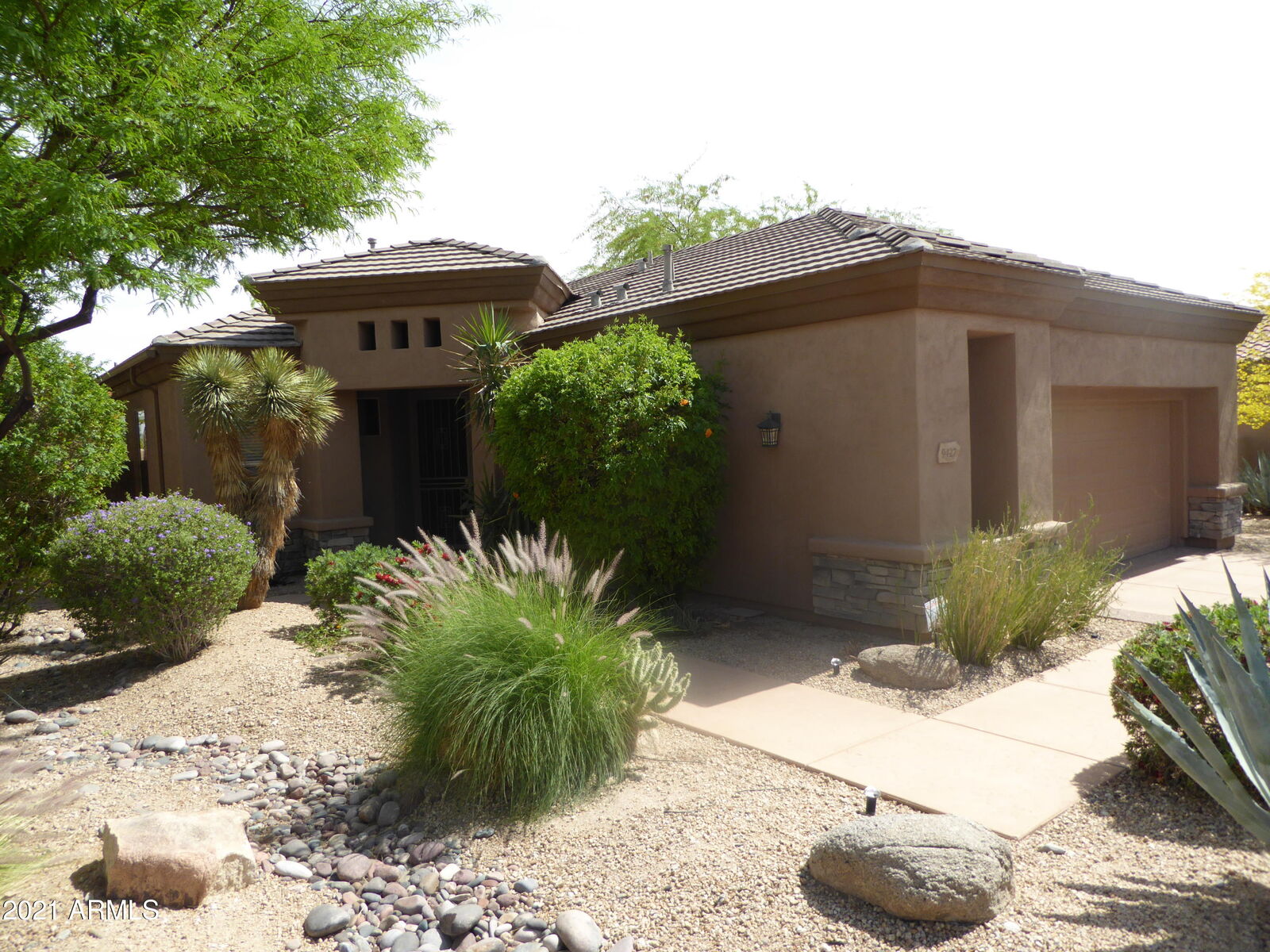Property Photo: 9427 N Summer Hill Boulevard AZ 85268