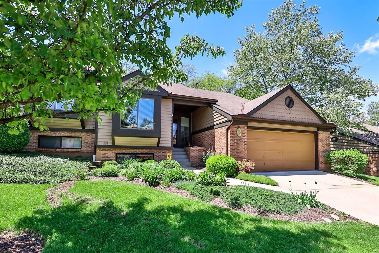 Property Photo: 11 Diplomat Dr OH 45215